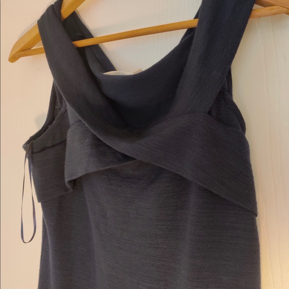 Woman’s sexy knit dress no sleeve for date night - Picture 5 of 7